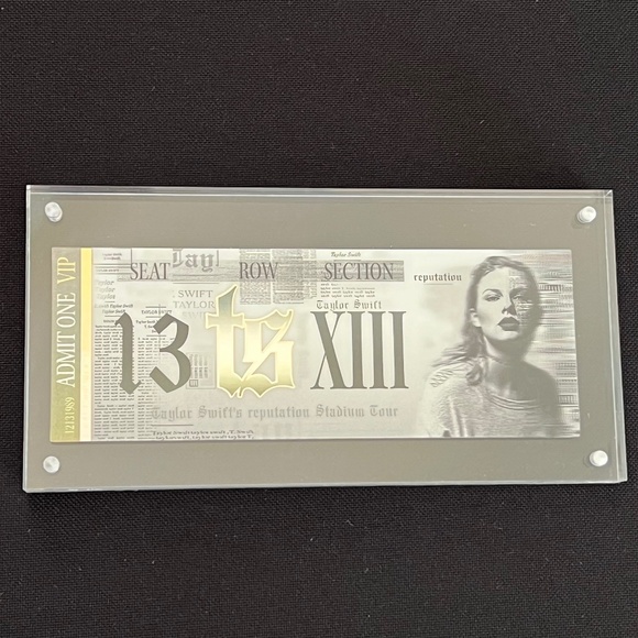 Taylor Swift Reputation Stadium Tour VIP Commemorative Holographic Ticket - Picture 1 of 6